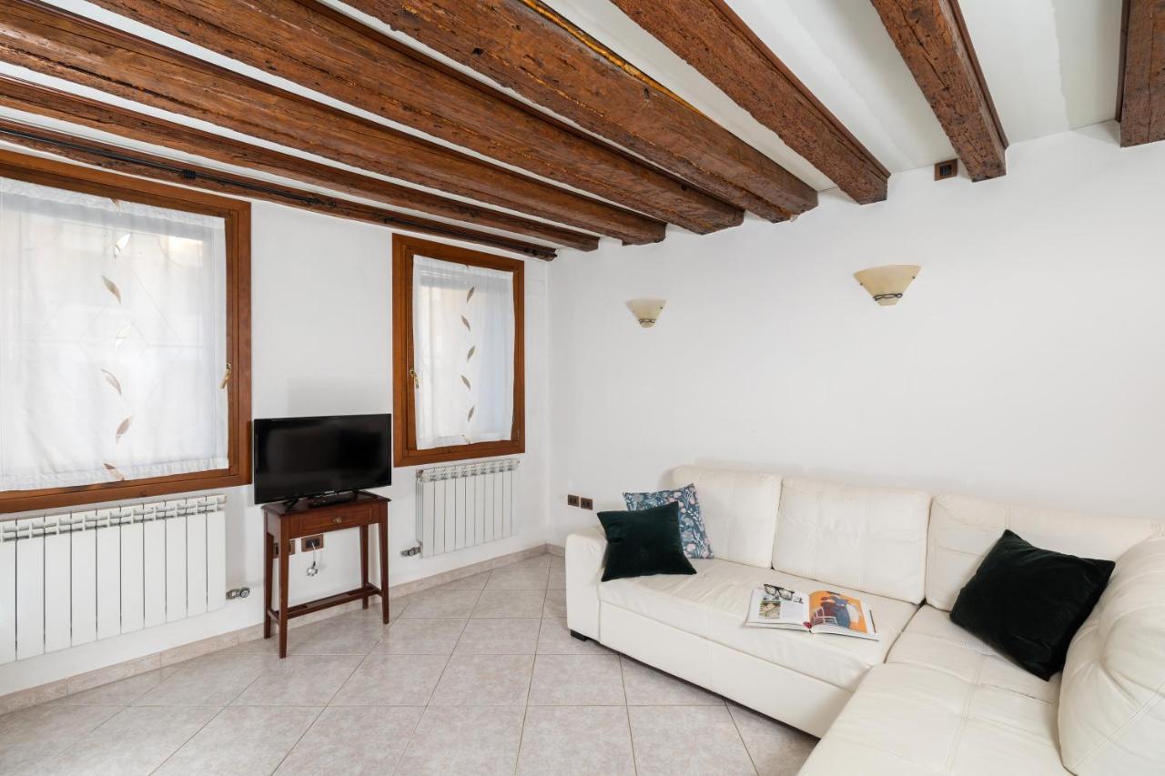 Ca Giardini Apartments In Biennale By Bricola Apartments Venice Exterior photo